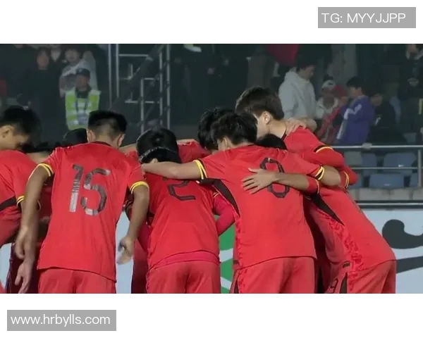 镜头捕捉：总决赛赛场小动作引发热议