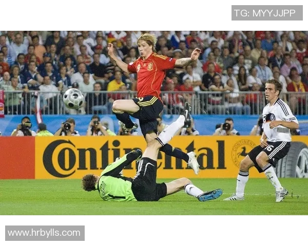 莫德里奇赛场爆发小插曲，裁判如何处理？